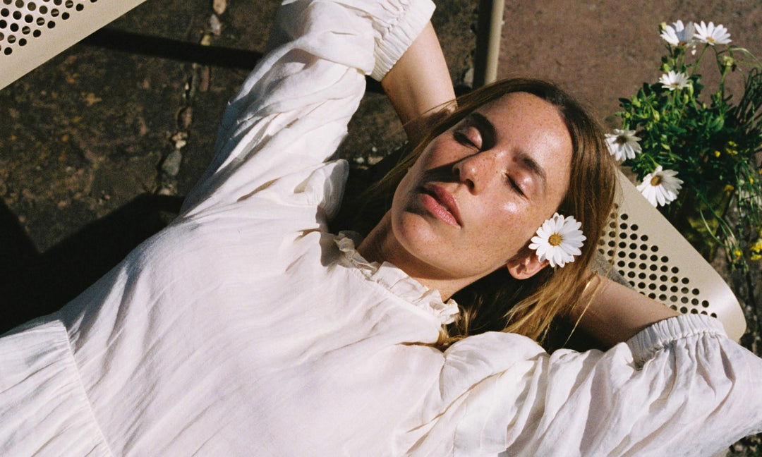 Dæk udendørsbordet med Nuria Val