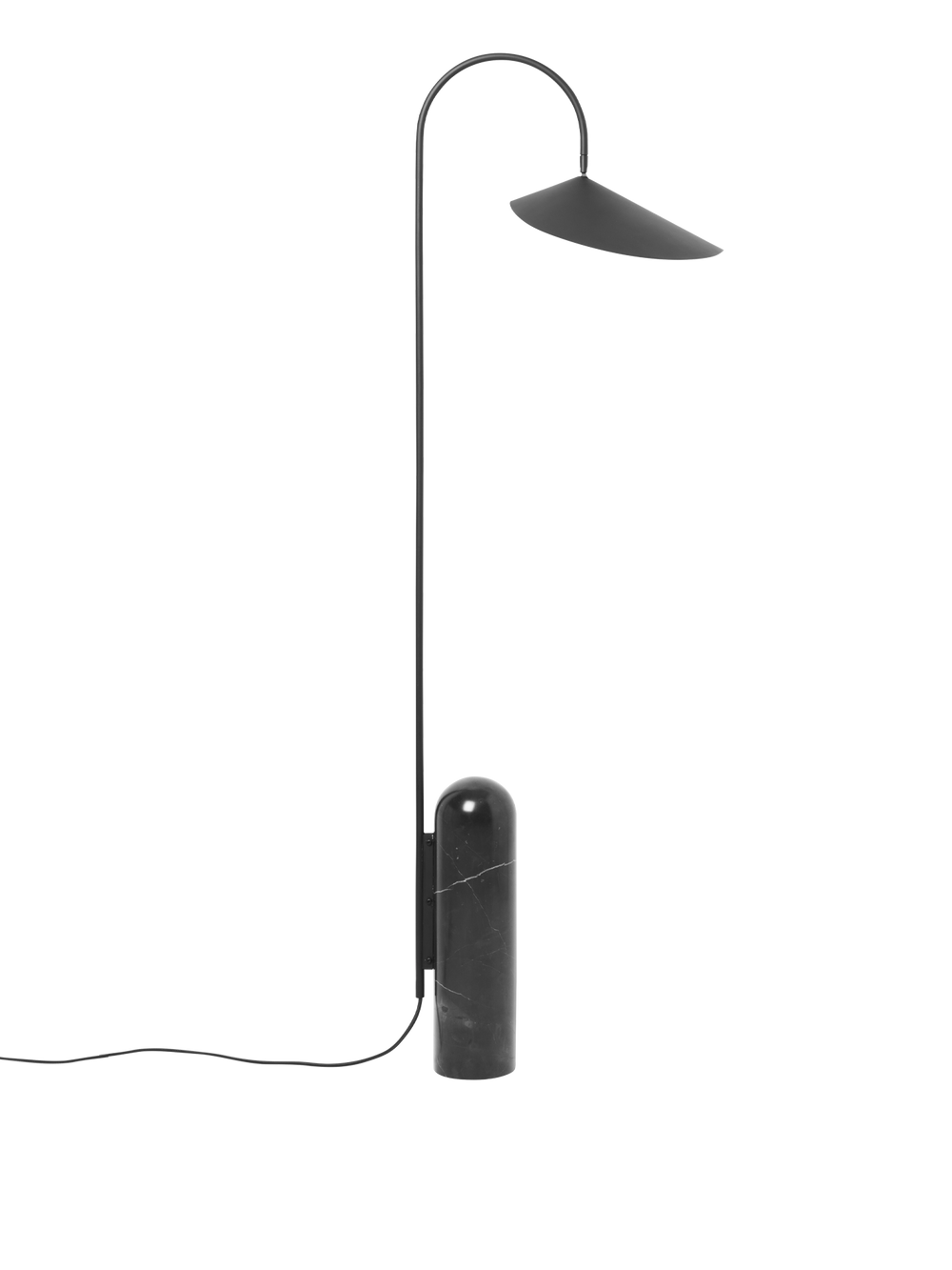 Arum Floor Lamp i sort med buet arm og rund marmorfod