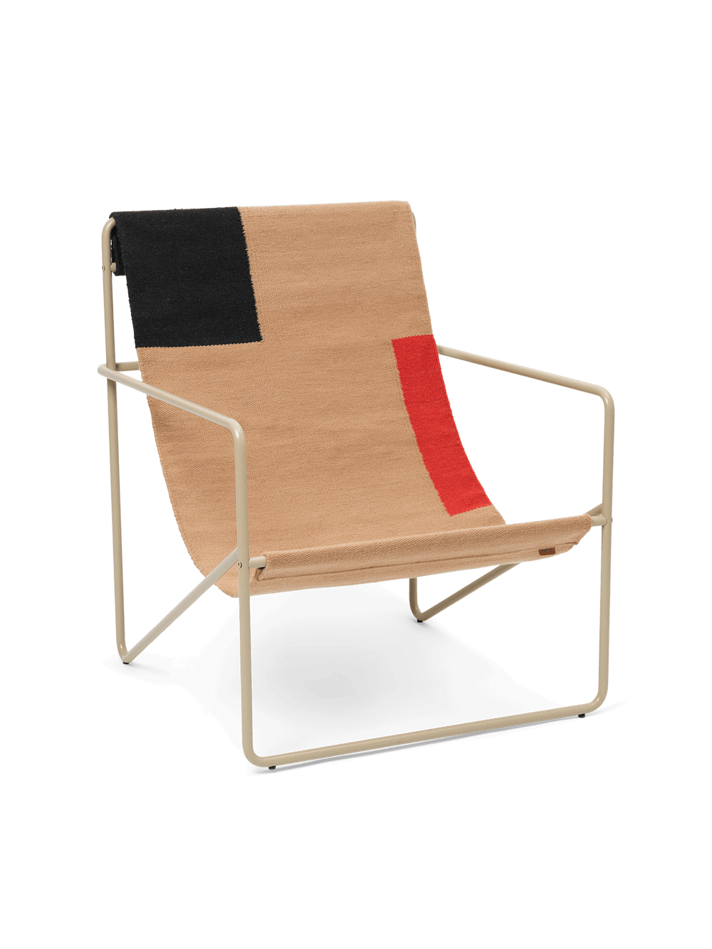 Desert Lounge Chair i cashmere med Block-mønstret hængesæde, set i vinkel